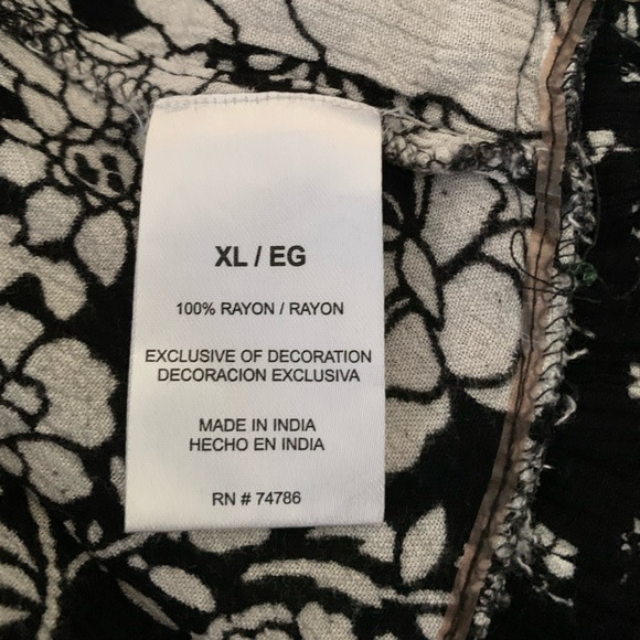 Biła sleeveless Boho tank top with tassels Size XL - Picture 8 of 8